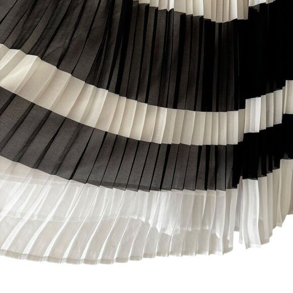 Who What Wear White Black Accordion pleated elastic waist skirt SZ M #2433 - Picture 4 of 11